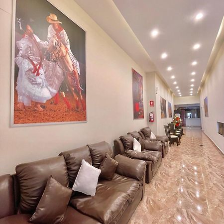 Jultom Inn Hotel & Suites Trujillo Esterno foto