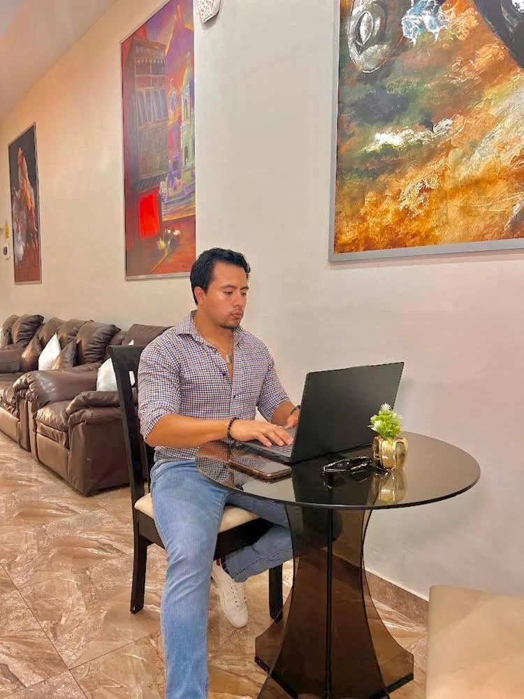 Jultom Inn Hotel & Suites Trujillo Esterno foto