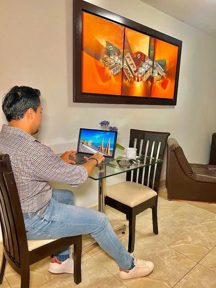 Jultom Inn Hotel & Suites Trujillo Esterno foto