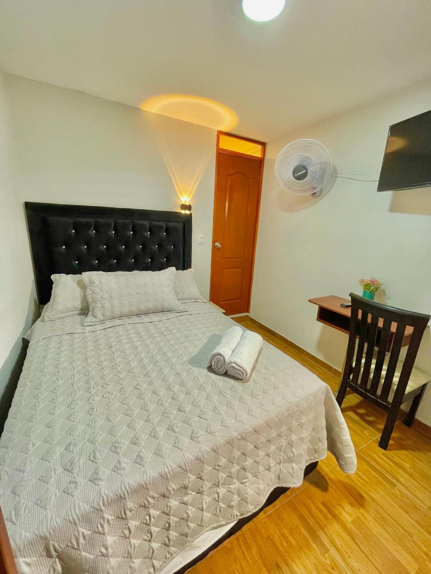 Jultom Inn Hotel & Suites Trujillo Esterno foto