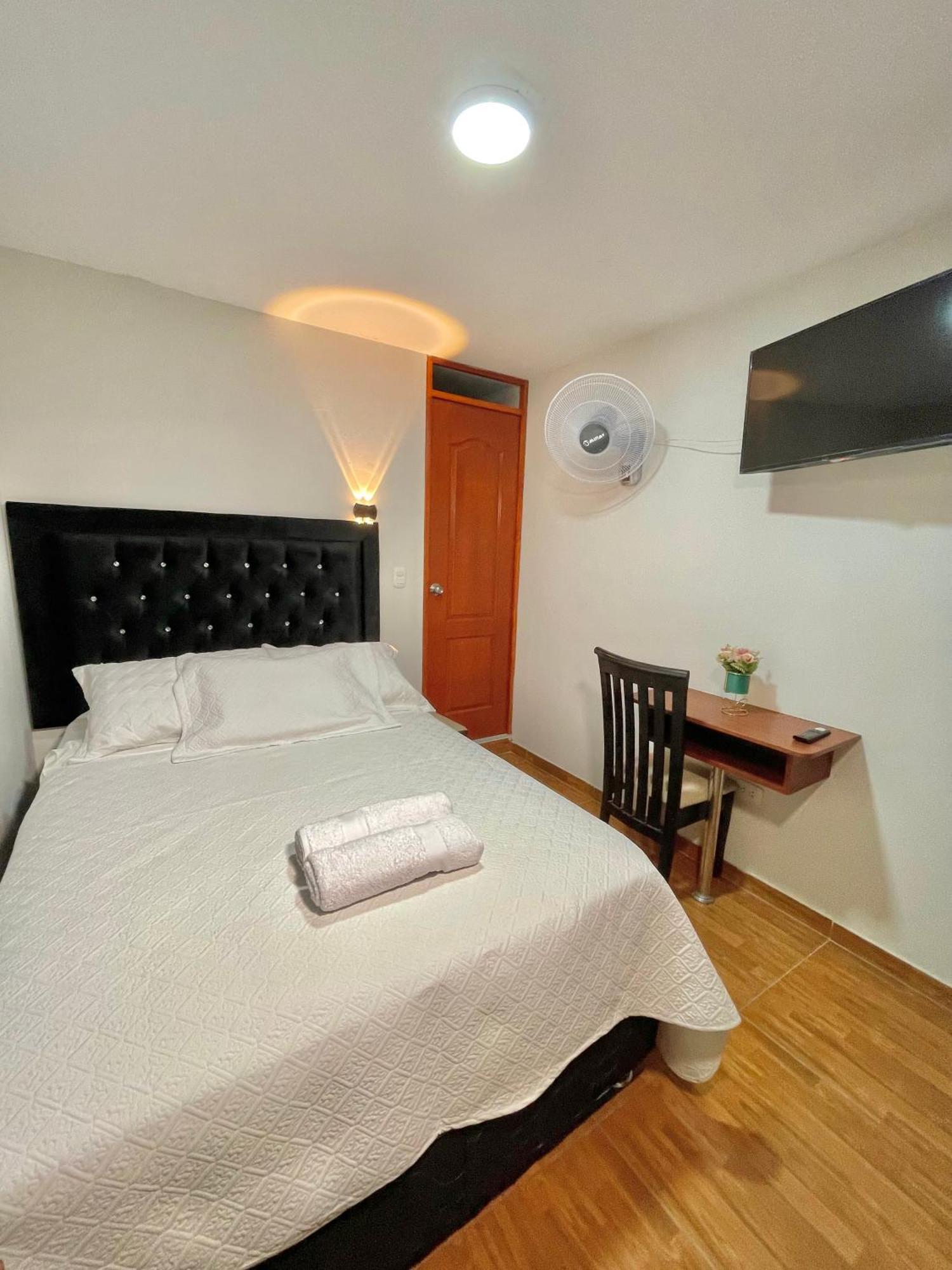 Jultom Inn Hotel & Suites Trujillo Esterno foto
