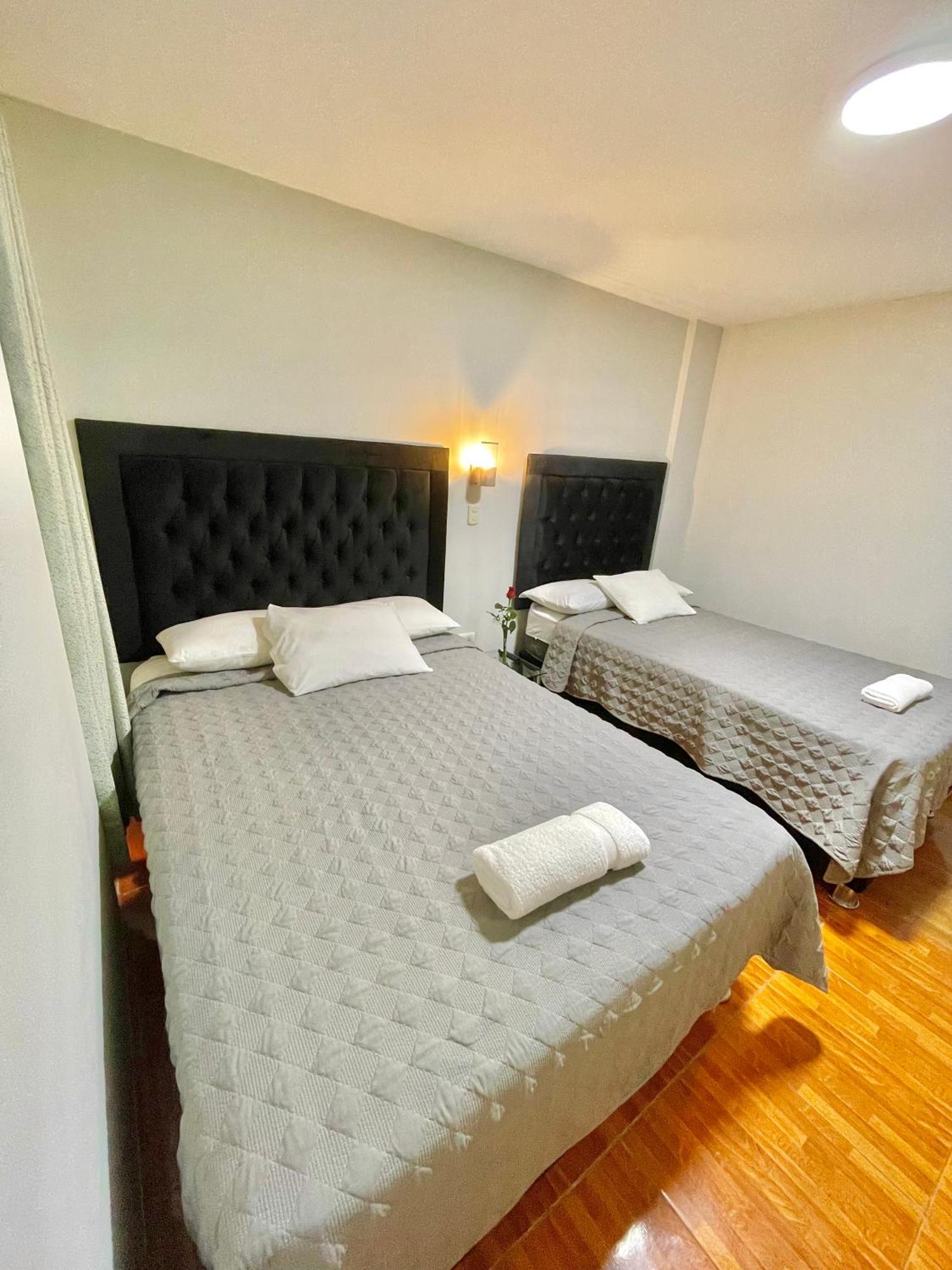 Jultom Inn Hotel & Suites Trujillo Esterno foto