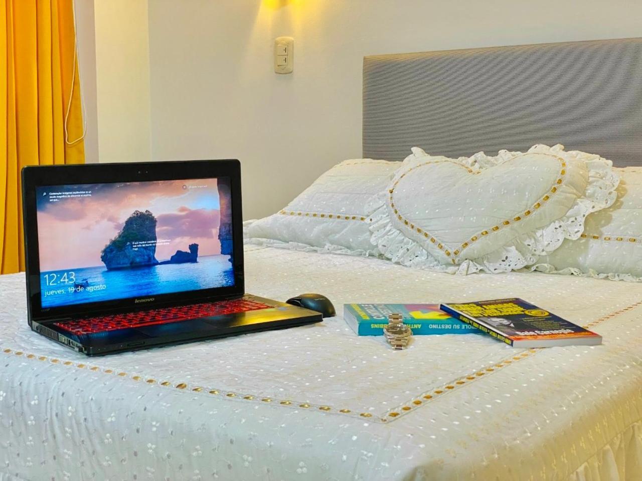 Jultom Inn Hotel & Suites Trujillo Esterno foto